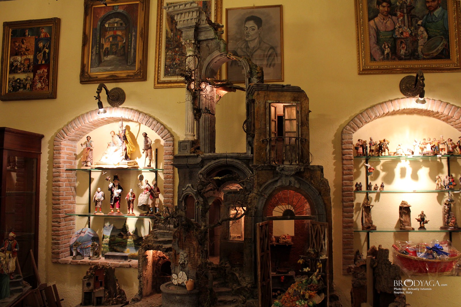 San Gregorio Armeno, Naples